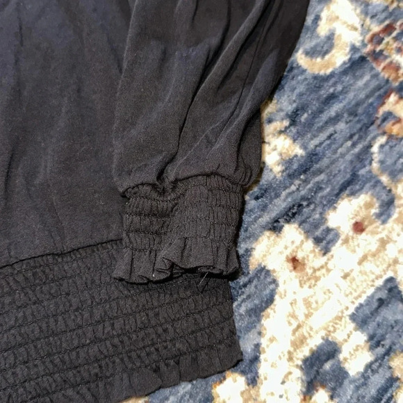 NWT Michael Kors MK Ladies V-neck Long Sleeve Blouse Shirt Top Designer - Picture 4 of 10